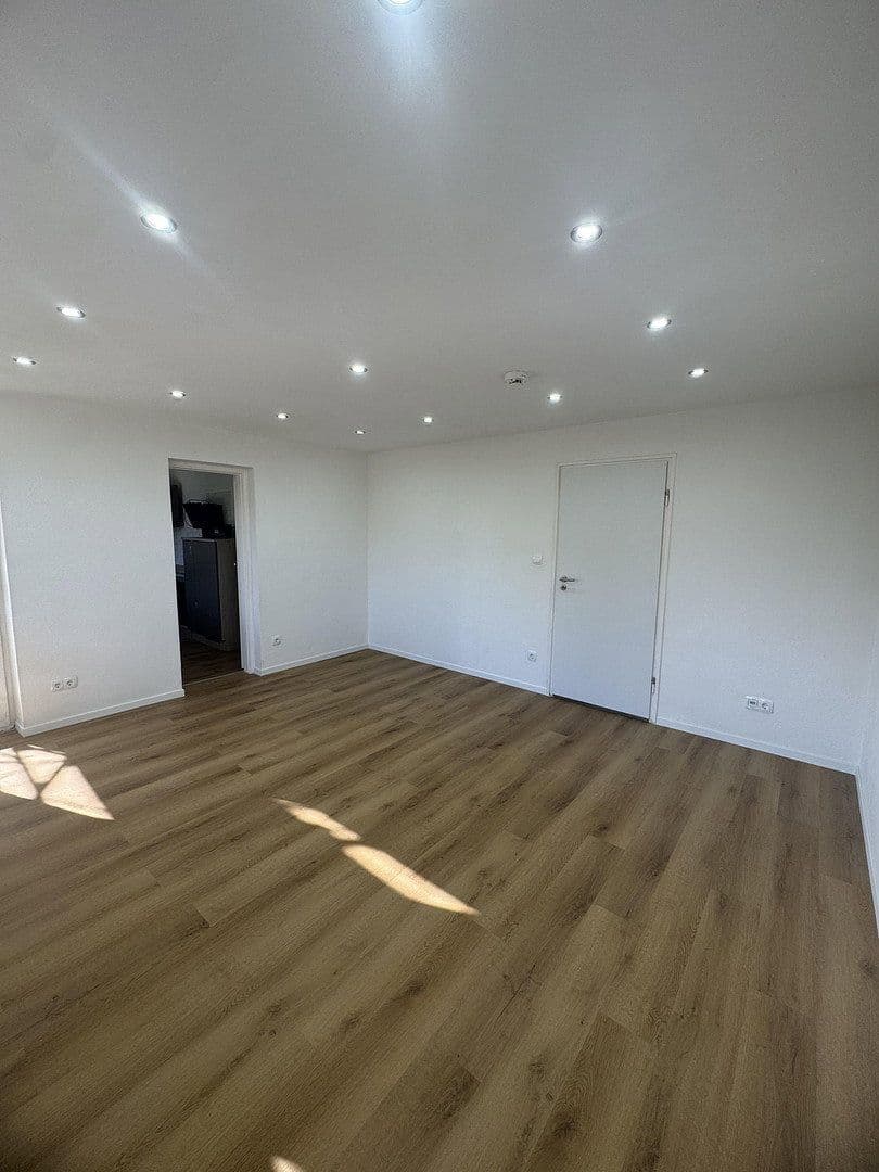 Pronájem bytu 2+1 60 m², Deschingerstr. 16, Ingolstadt, Bavorsko Pronájem bytu 2+1 60 m², Deschingerstr. 16, Ingolstadt, Bavorsko