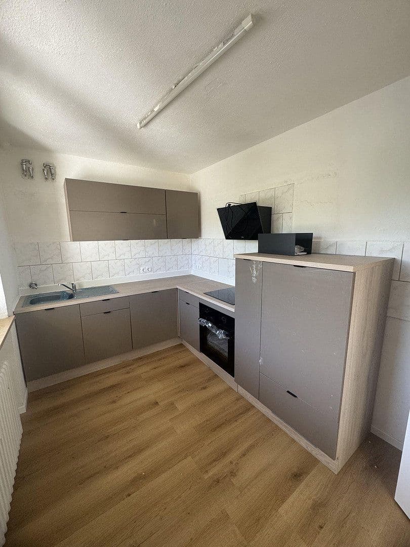 Pronájem bytu 2+1 60 m², Deschingerstr. 16, Ingolstadt, Bavorsko Pronájem bytu 2+1 60 m², Deschingerstr. 16, Ingolstadt, Bavorsko