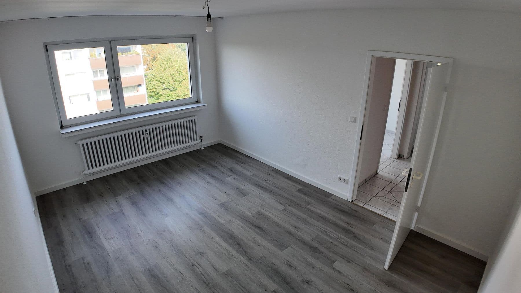 Pronájem bytu 3+1 86 m², Haan, Severní Porýní-Vestfálsko Pronájem bytu 3+1 86 m², Haan, Severní Porýní-Vestfálsko