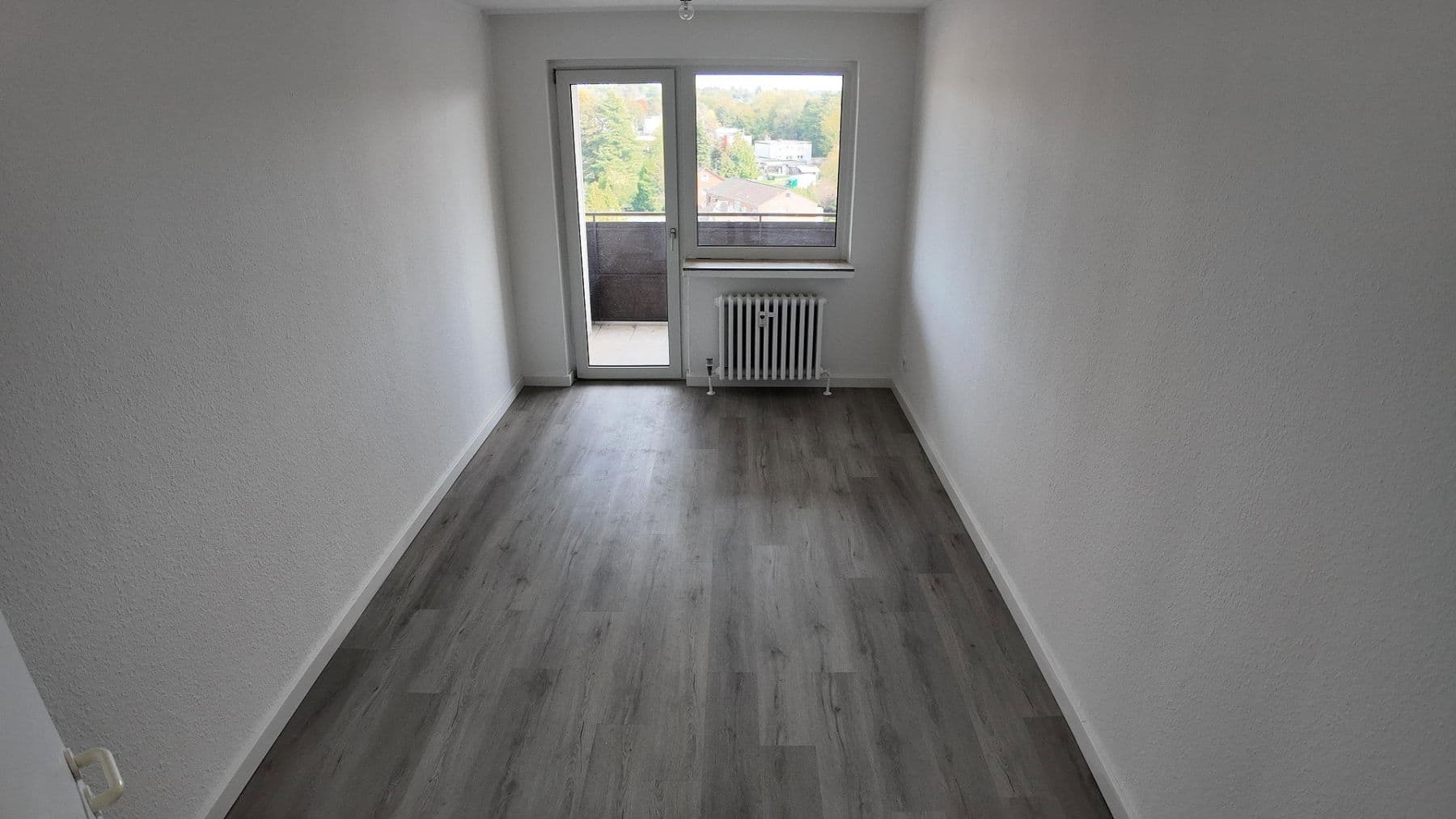 Pronájem bytu 3+1 86 m², Haan, Severní Porýní-Vestfálsko Pronájem bytu 3+1 86 m², Haan, Severní Porýní-Vestfálsko