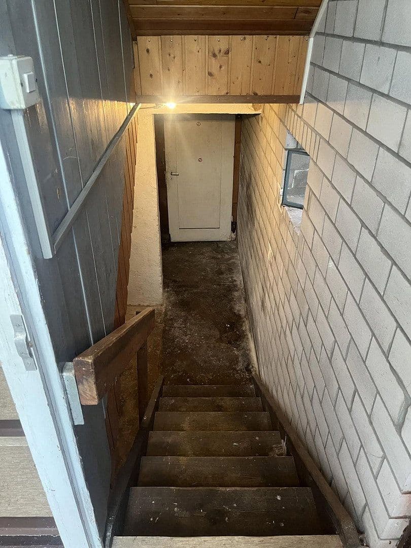 Prodej domu 140 m², pozemek 364 m², Kirchheim unter Teck, Bádensko-Württembersko Prodej domu 140 m², pozemek 364 m², Kirchheim unter Teck, Bádensko-Württembersko