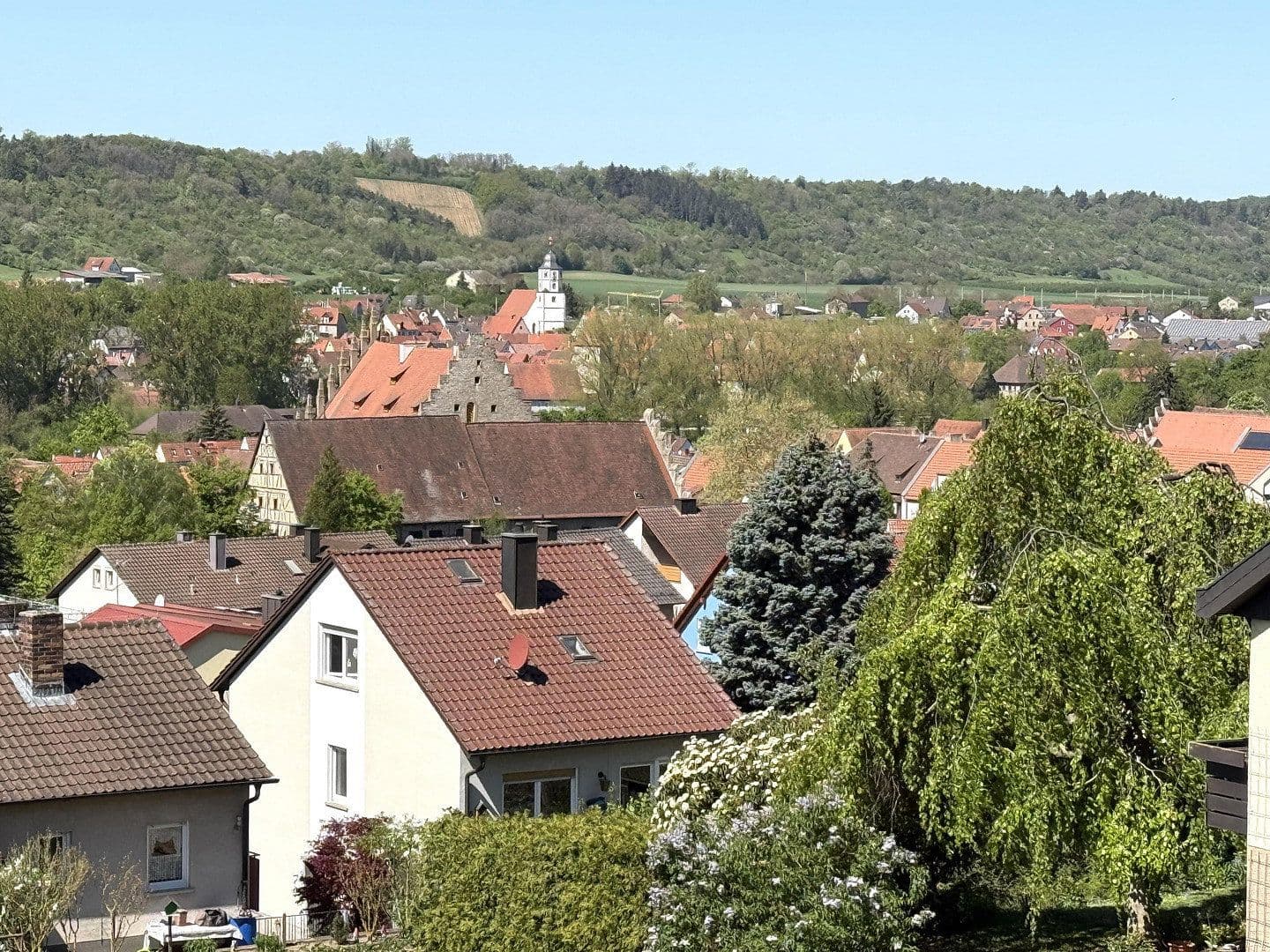 Prodej domu 220 m², pozemek 624 m², Ölspielstr. 35, Sommerhausen, Bavorsko Prodej domu 220 m², pozemek 624 m², Ölspielstr. 35, Sommerhausen, Bavorsko