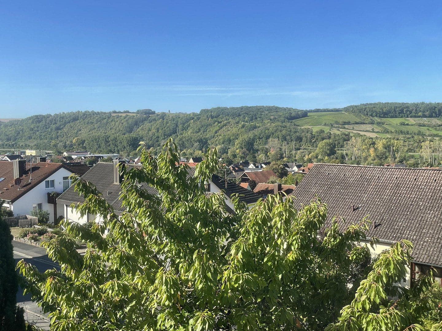 Prodej domu 220 m², pozemek 624 m², Ölspielstr. 35, Sommerhausen, Bavorsko Prodej domu 220 m², pozemek 624 m², Ölspielstr. 35, Sommerhausen, Bavorsko