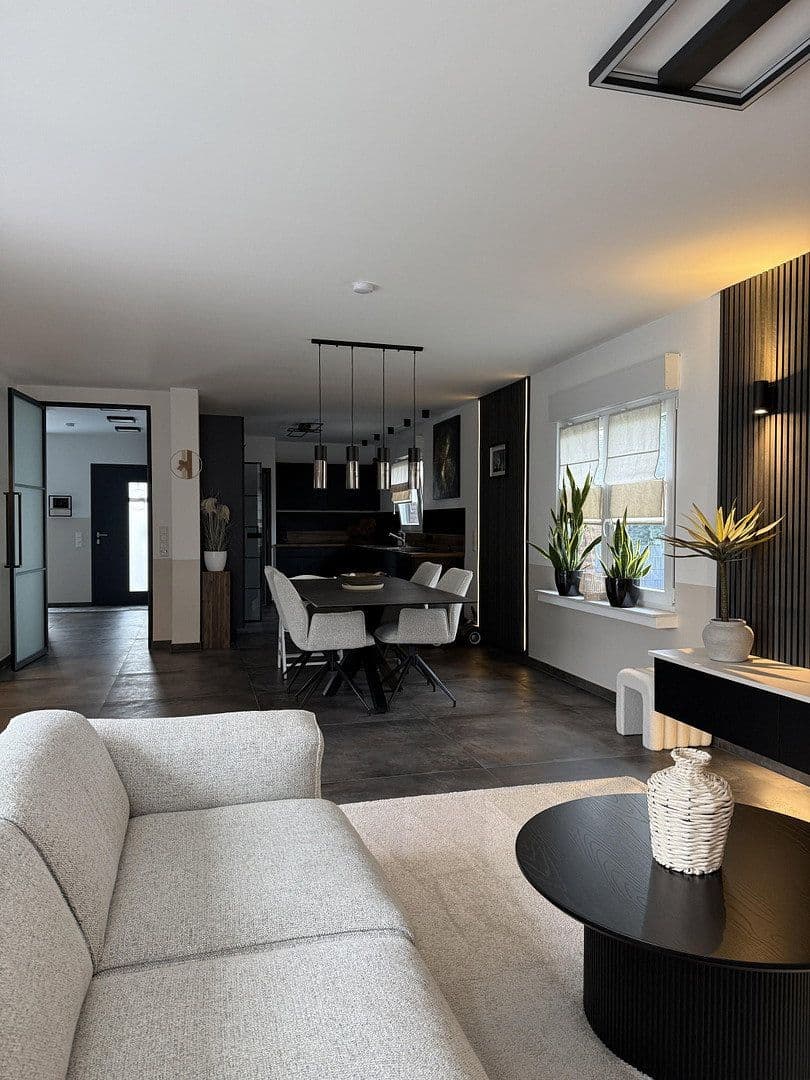 Prodej domu 115 m², pozemek 550 m², Unna, Severní Porýní-Vestfálsko Prodej domu 115 m², pozemek 550 m², Unna, Severní Porýní-Vestfálsko