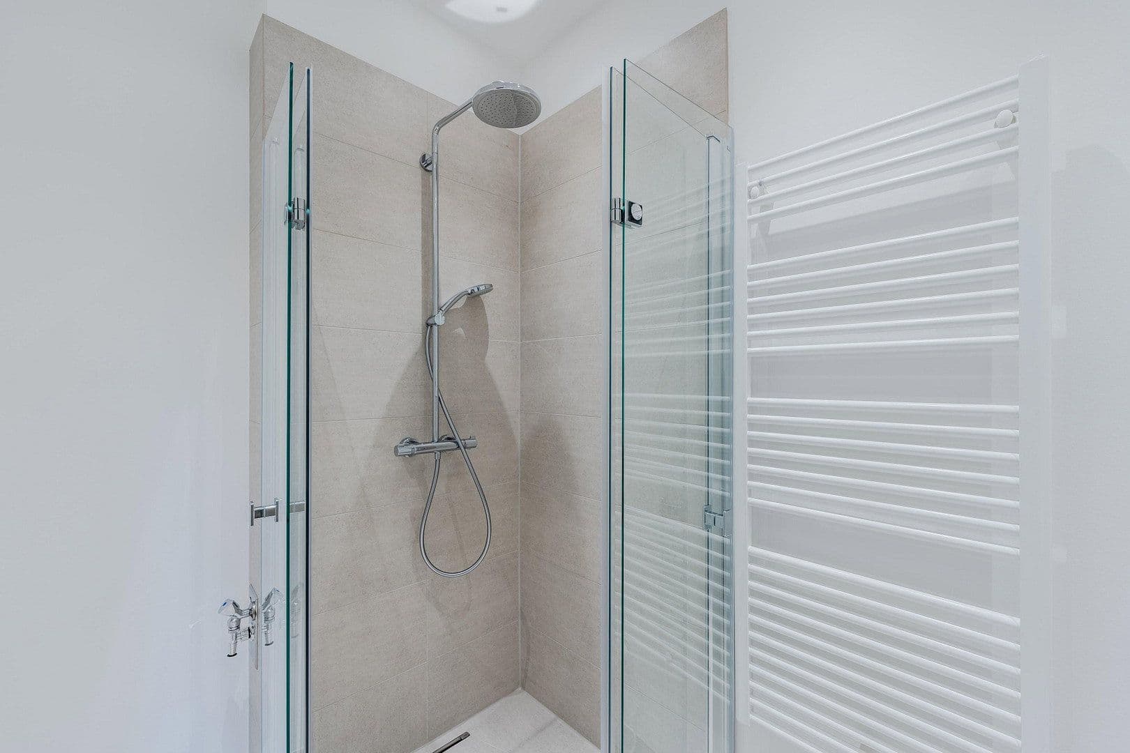 Prodej bytu 4+1 167 m², Alsterweg 46c, Berlin, Berlín Prodej bytu 4+1 167 m², Alsterweg 46c, Berlin, Berlín