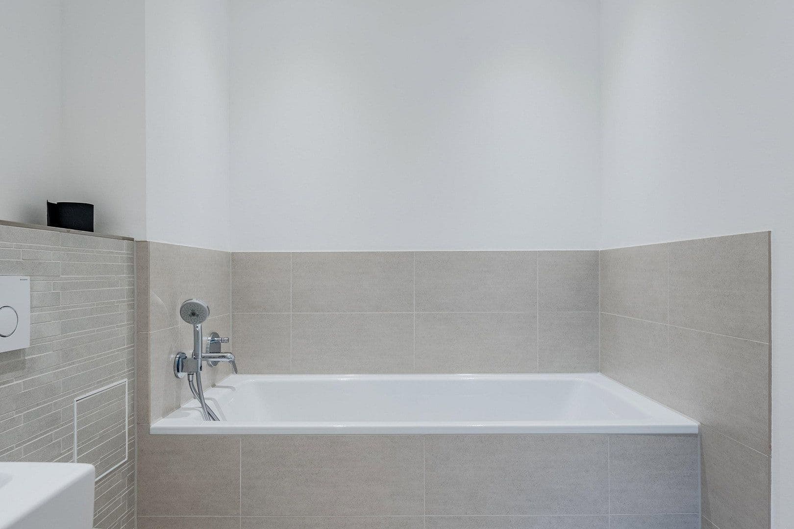 Prodej bytu 4+1 167 m², Alsterweg 46c, Berlin, Berlín Prodej bytu 4+1 167 m², Alsterweg 46c, Berlin, Berlín