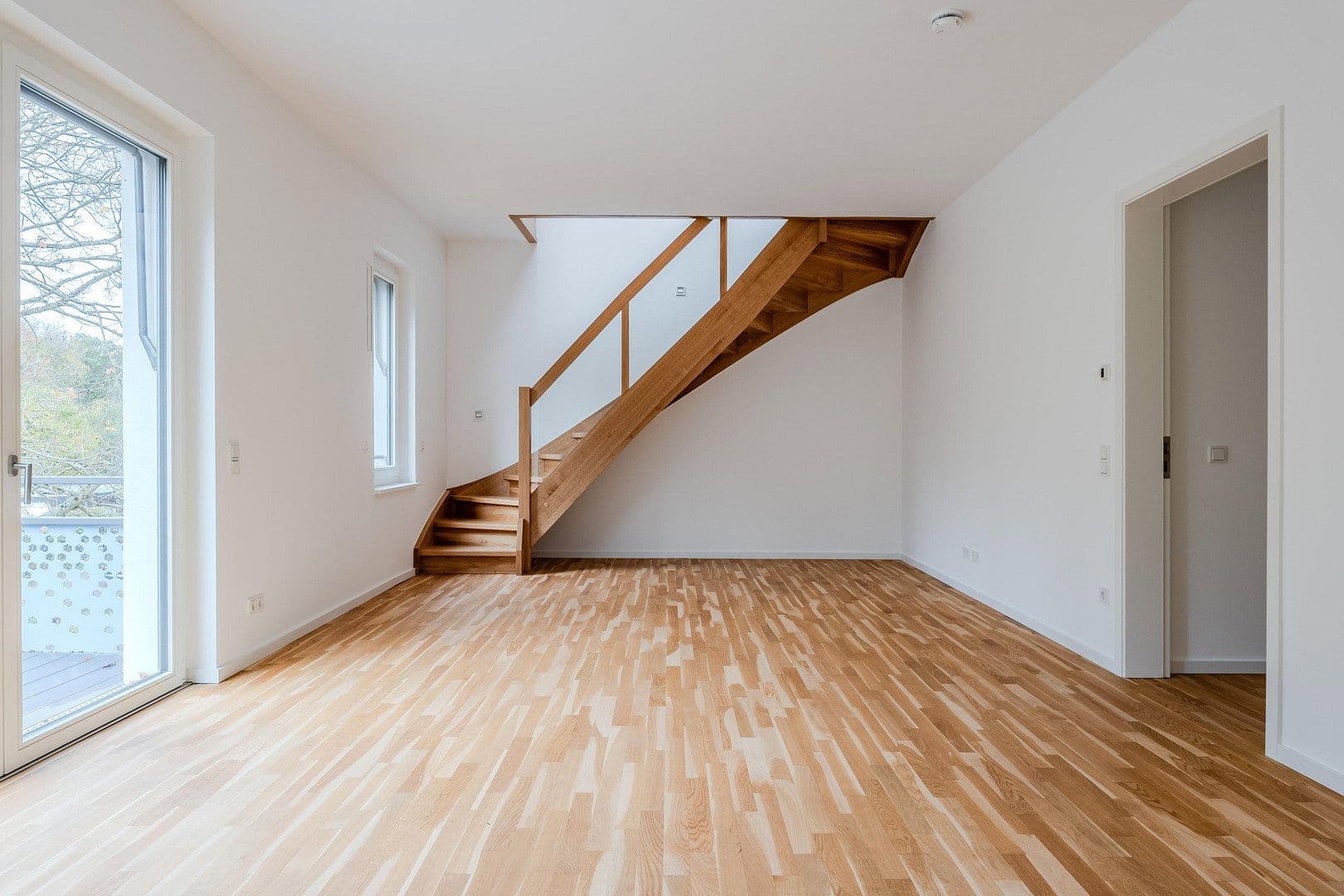 Prodej bytu 4+1 167 m², Alsterweg 46c, Berlin, Berlín Prodej bytu 4+1 167 m², Alsterweg 46c, Berlin, Berlín