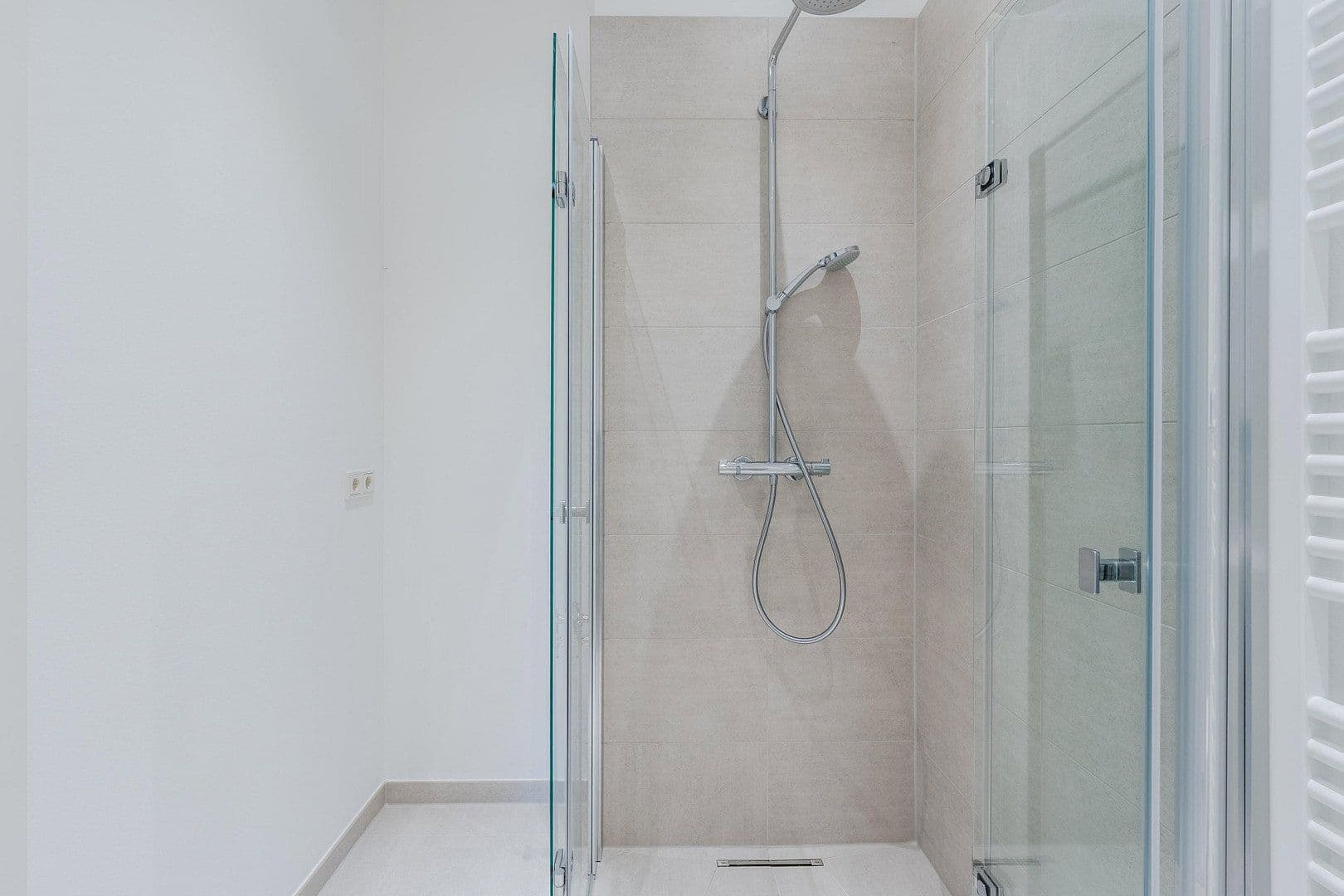 Prodej bytu 4+1 167 m², Alsterweg 46c, Berlin, Berlín Prodej bytu 4+1 167 m², Alsterweg 46c, Berlin, Berlín