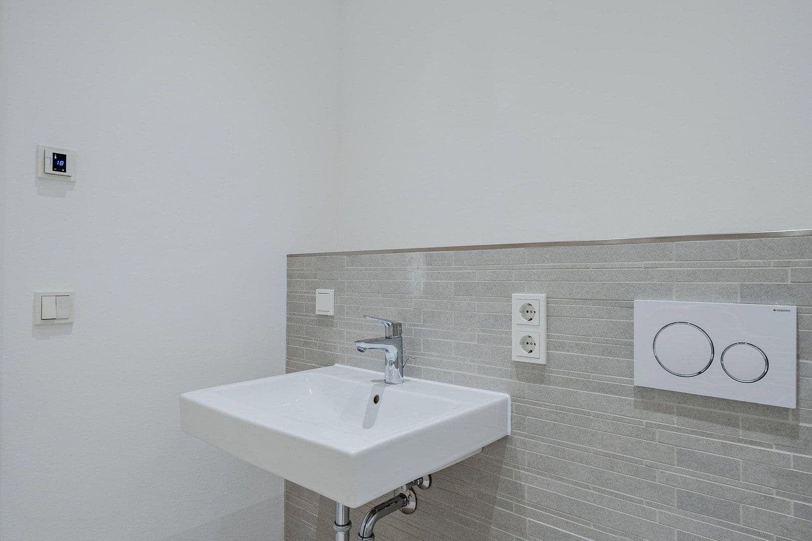 Prodej bytu 4+1 167 m², Alsterweg 46c, Berlin, Berlín Prodej bytu 4+1 167 m², Alsterweg 46c, Berlin, Berlín