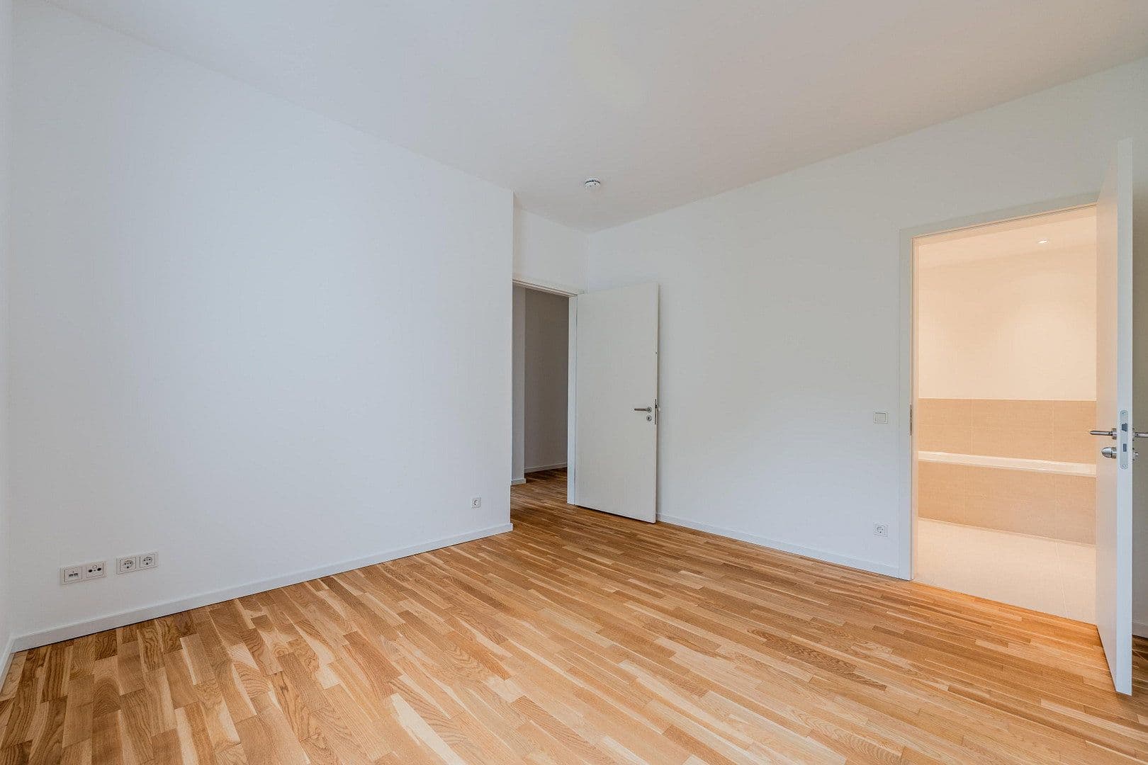 Prodej bytu 4+1 167 m², Alsterweg 46c, Berlin, Berlín Prodej bytu 4+1 167 m², Alsterweg 46c, Berlin, Berlín