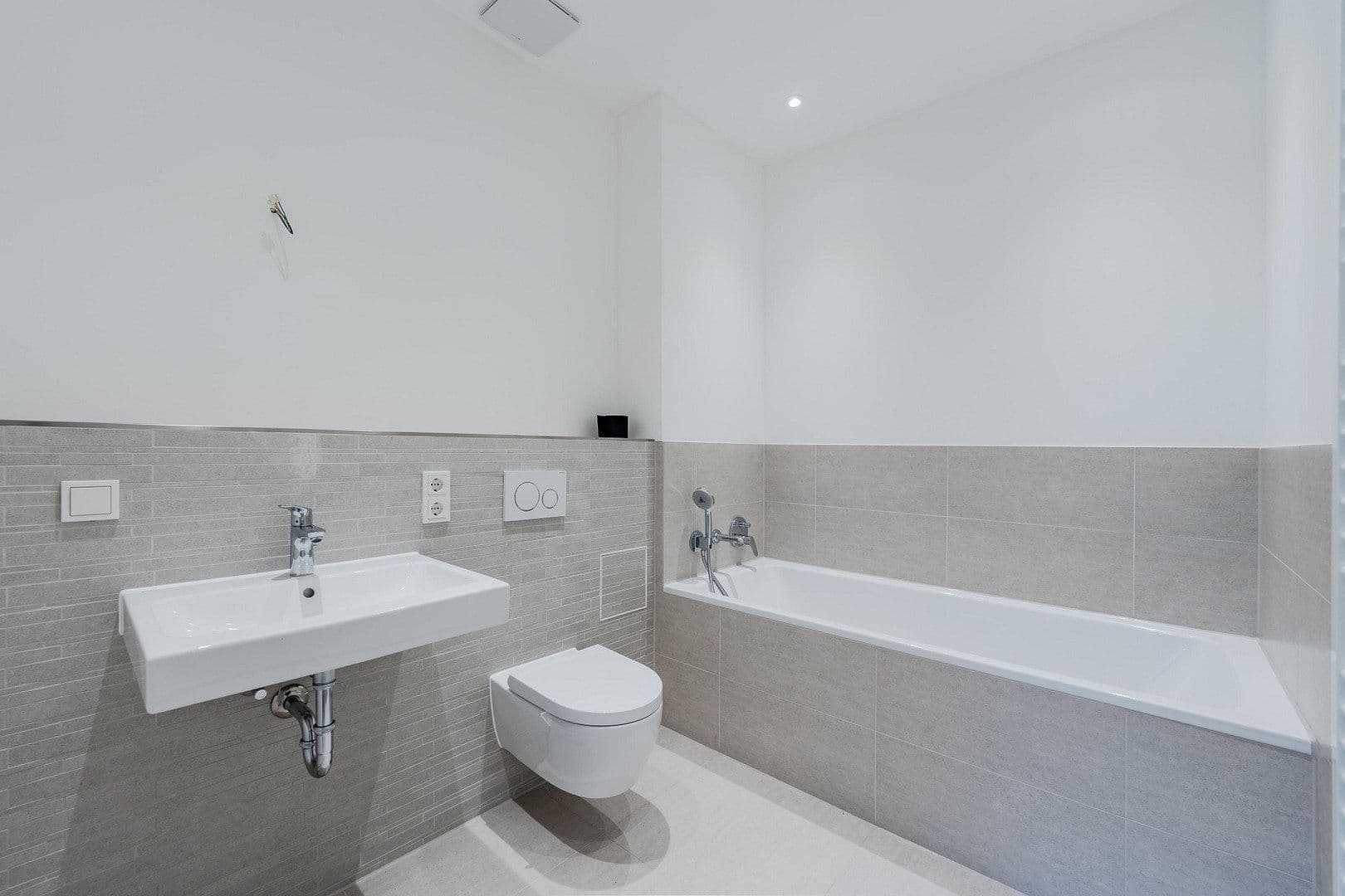 Prodej bytu 4+1 167 m², Alsterweg 46c, Berlin, Berlín Prodej bytu 4+1 167 m², Alsterweg 46c, Berlin, Berlín