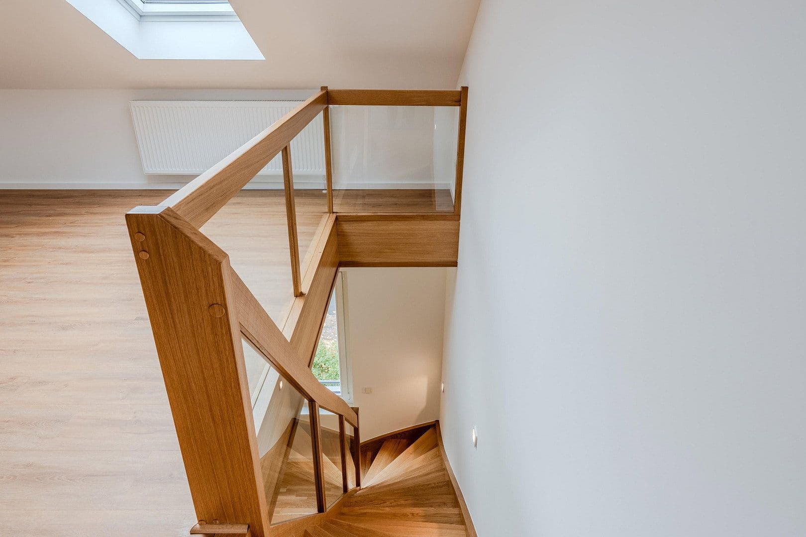 Prodej bytu 4+1 167 m², Alsterweg 46c, Berlin, Berlín Prodej bytu 4+1 167 m², Alsterweg 46c, Berlin, Berlín