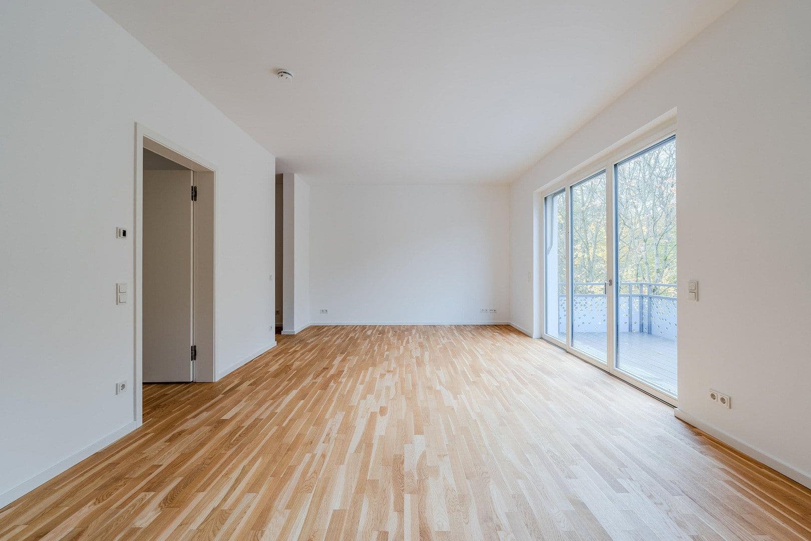 Prodej bytu 4+1 167 m², Alsterweg 46c, Berlin, Berlín Prodej bytu 4+1 167 m², Alsterweg 46c, Berlin, Berlín