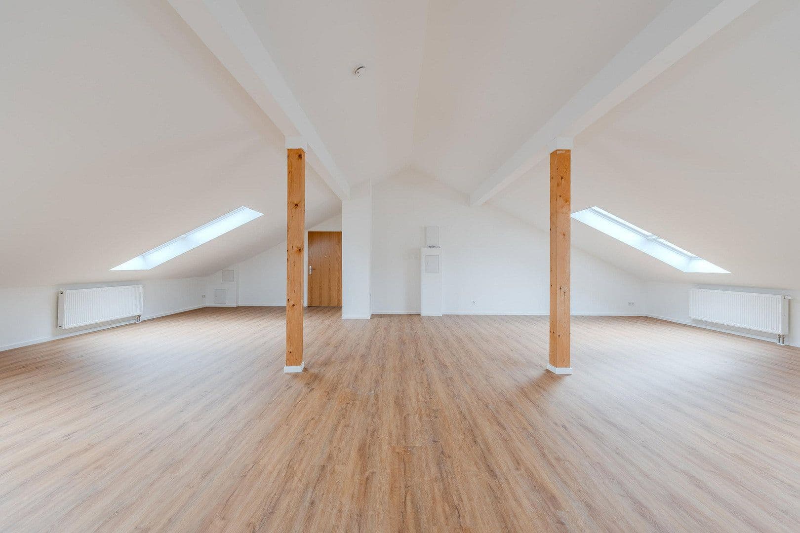 Prodej bytu 4+1 167 m², Alsterweg 46c, Berlin, Berlín Prodej bytu 4+1 167 m², Alsterweg 46c, Berlin, Berlín