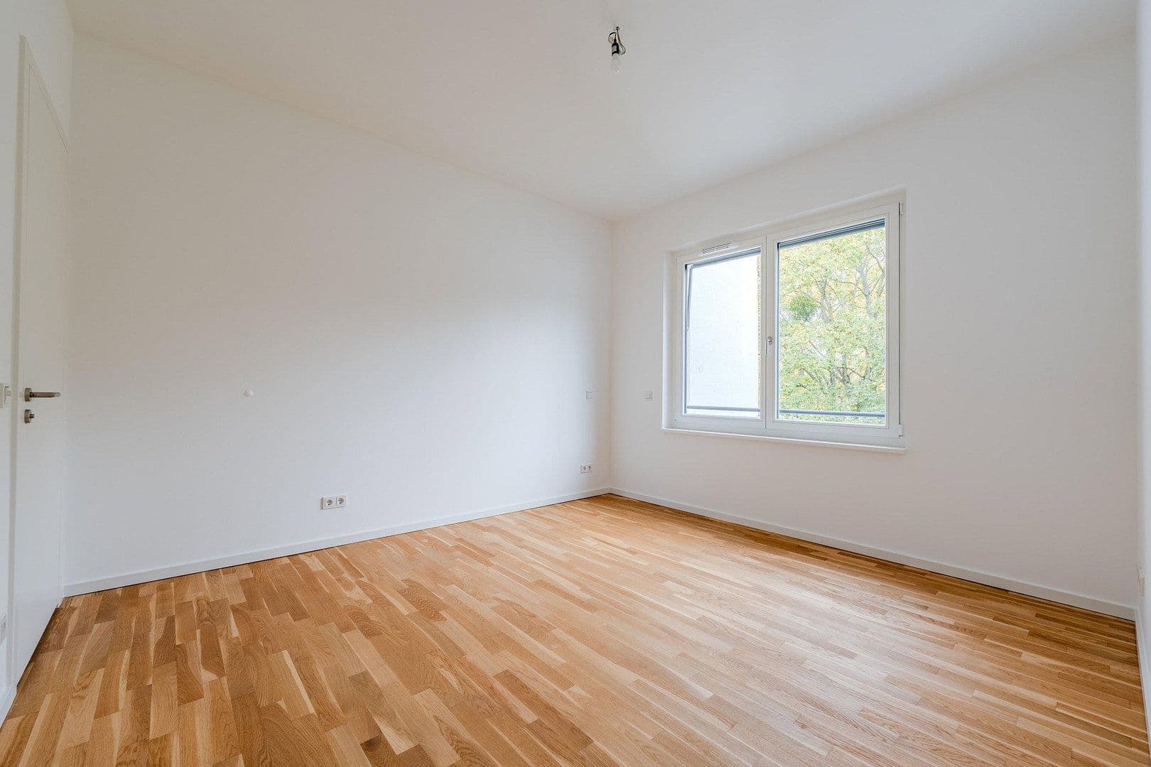 Prodej bytu 4+1 167 m², Alsterweg 46c, Berlin, Berlín Prodej bytu 4+1 167 m², Alsterweg 46c, Berlin, Berlín