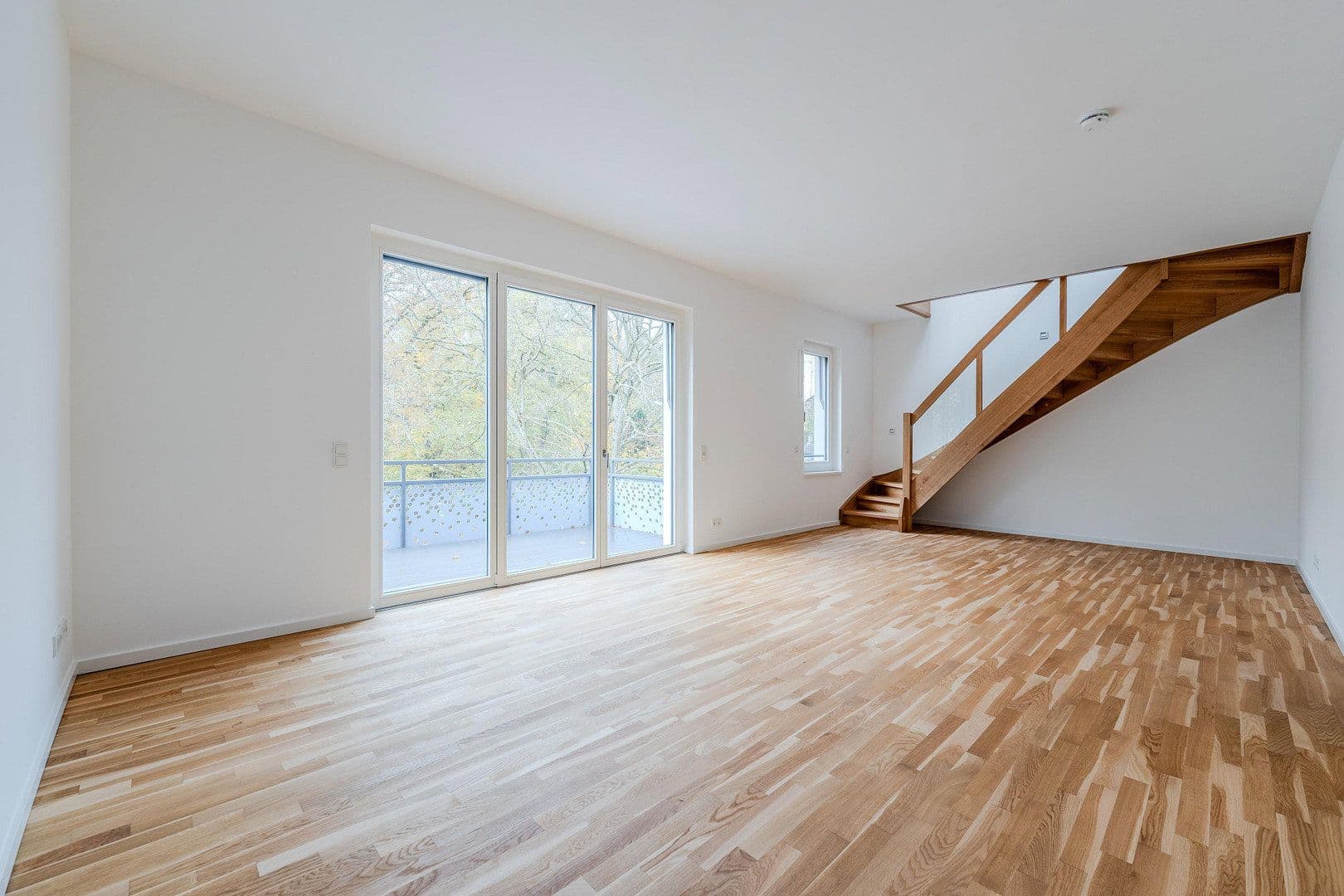 Prodej bytu 4+1 167 m², Alsterweg 46c, Berlin, Berlín Prodej bytu 4+1 167 m², Alsterweg 46c, Berlin, Berlín