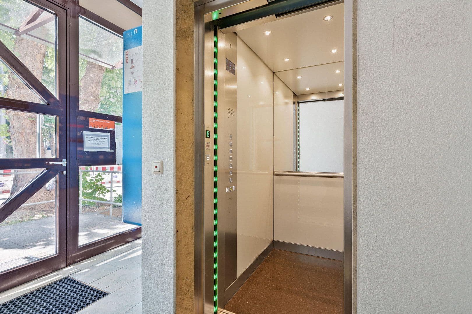 Prodej bytu 2+1 47 m², Oettingenstraße 20, München-Lehel, Bavorsko Prodej bytu 2+1 47 m², Oettingenstraße 20, München-Lehel, Bavorsko