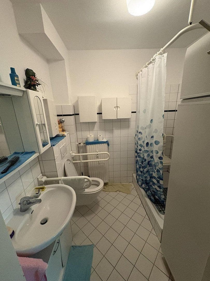 Pronájem bytu 1+kk 43 m², Velbert, Severní Porýní-Vestfálsko Pronájem bytu 1+kk 43 m², Velbert, Severní Porýní-Vestfálsko