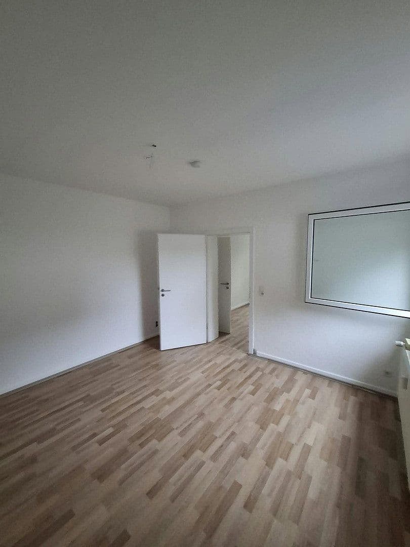 Pronájem bytu 3+1 51 m², Luisenstr. 43, Burscheid, Severní Porýní-Vestfálsko Pronájem bytu 3+1 51 m², Luisenstr. 43, Burscheid, Severní Porýní-Vestfálsko