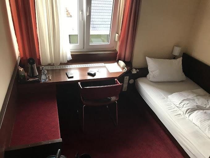 Prodej nebytového prostoru 902 m², Karlstraße 37, Fellbach, Bádensko-Württembersko Prodej nebytového prostoru 902 m², Karlstraße 37, Fellbach, Bádensko-Württembersko