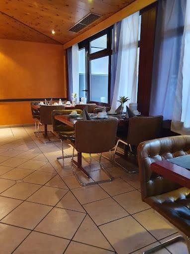 Prodej nebytového prostoru 902 m², Karlstraße 37, Fellbach, Bádensko-Württembersko Prodej nebytového prostoru 902 m², Karlstraße 37, Fellbach, Bádensko-Württembersko