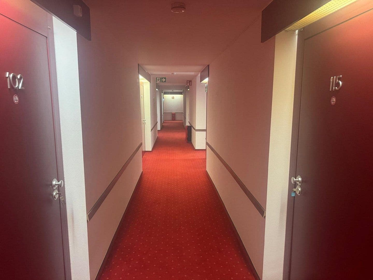 Prodej nebytového prostoru 902 m², Karlstraße 37, Fellbach, Bádensko-Württembersko Prodej nebytového prostoru 902 m², Karlstraße 37, Fellbach, Bádensko-Württembersko
