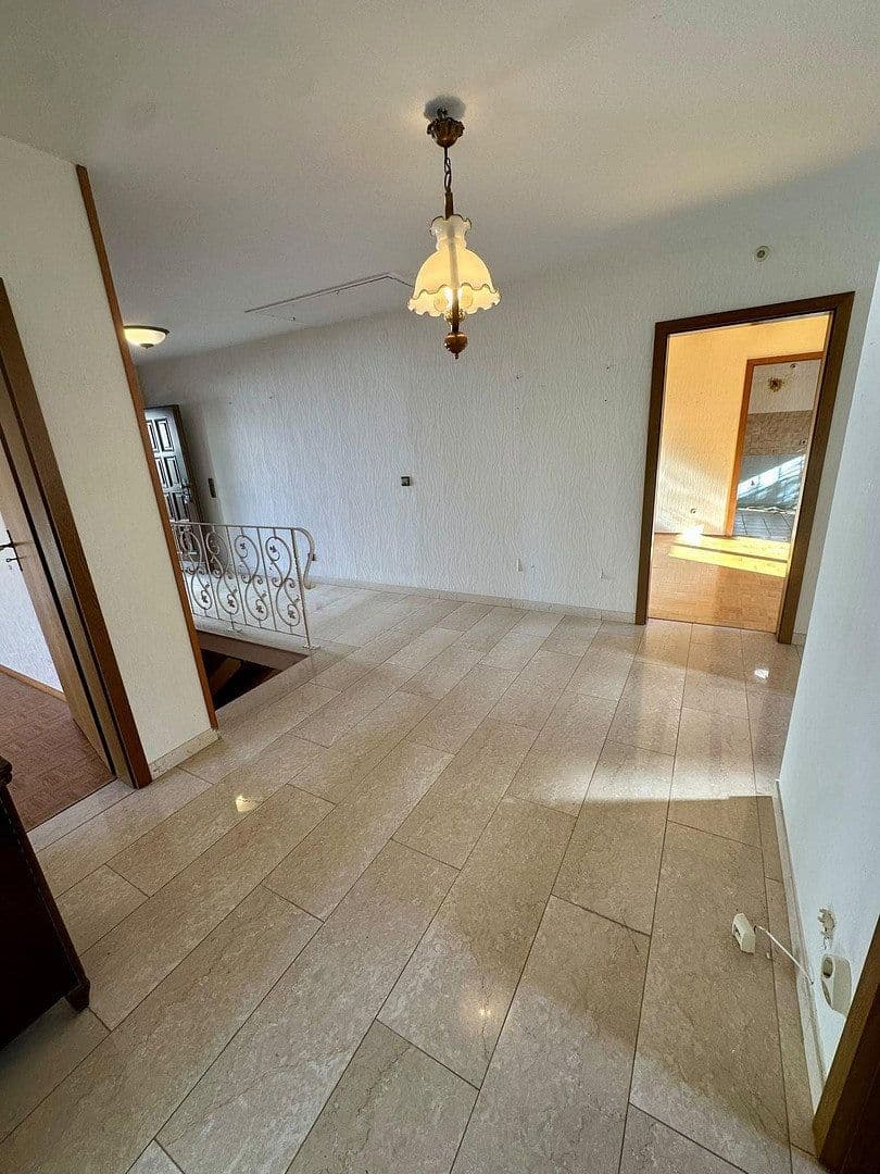 Prodej domu 110 m², pozemek 280 m², Lampertheim, Hessen Prodej domu 110 m², pozemek 280 m², Lampertheim, Hessen