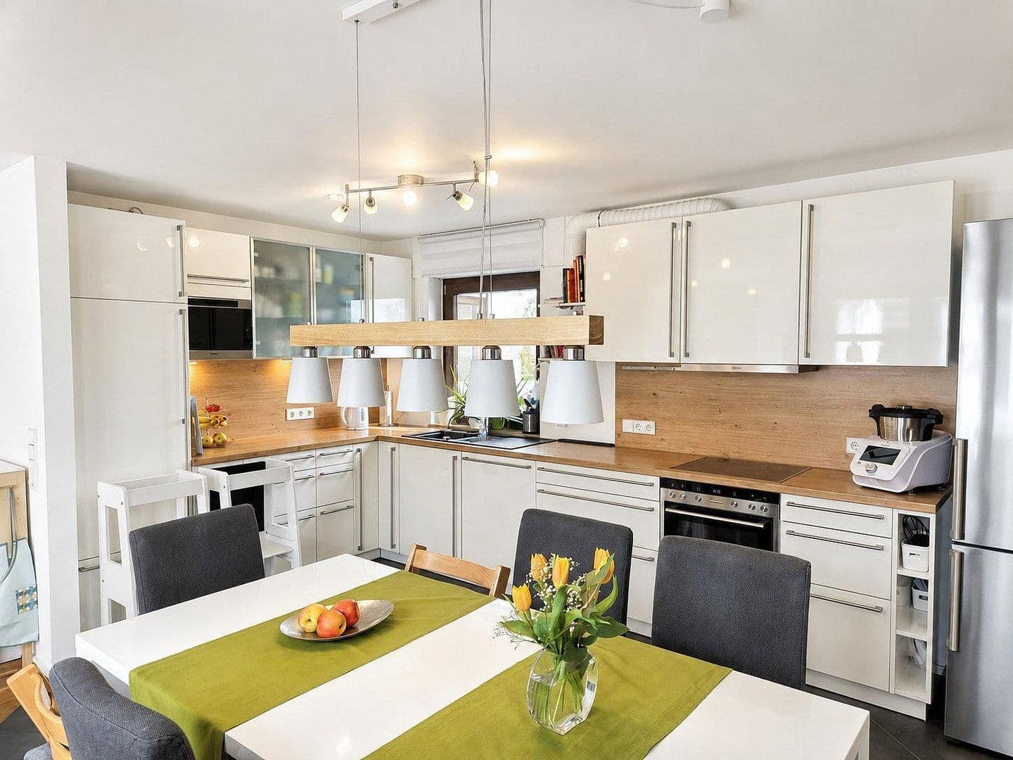 Prodej domu 161 m², pozemek 276 m², Besigheim, Bádensko-Württembersko Prodej domu 161 m², pozemek 276 m², Besigheim, Bádensko-Württembersko