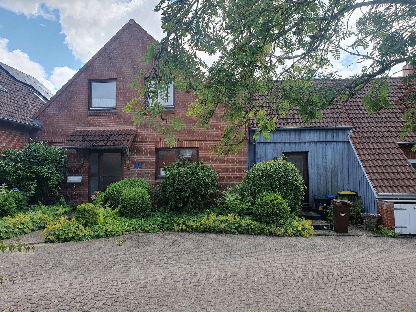 Prodej domu 116 m², pozemek 379 m², Richard-Vosgerau-Straße 118, Eckernförde, Šlesvicko-Holštýnsko Prodej domu 116 m², pozemek 379 m², Richard-Vosgerau-Straße 118, Eckernförde, Šlesvicko-Holštýnsko