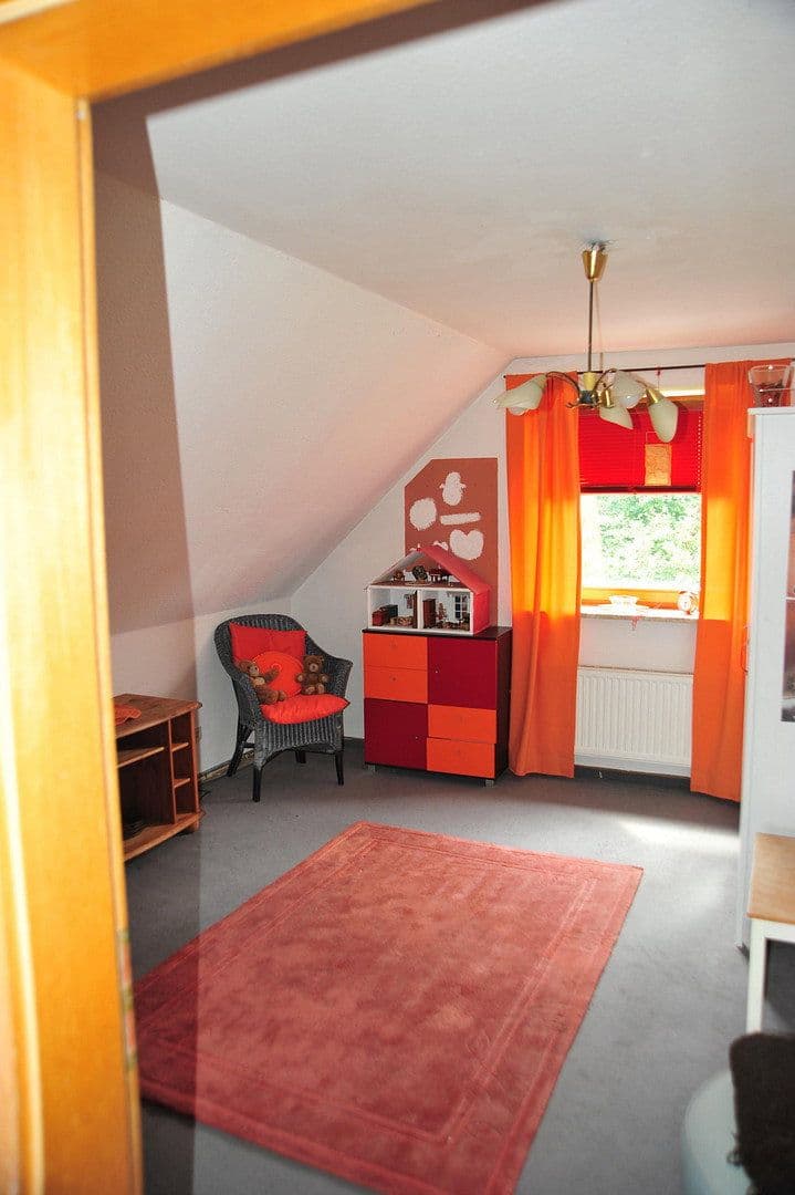 Prodej domu 116 m², pozemek 379 m², Richard-Vosgerau-Straße 118, Eckernförde, Šlesvicko-Holštýnsko Prodej domu 116 m², pozemek 379 m², Richard-Vosgerau-Straße 118, Eckernförde, Šlesvicko-Holštýnsko