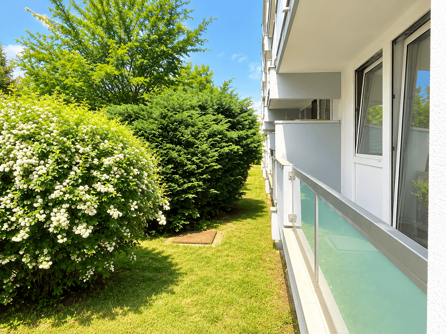 Pronájem bytu 2+1 56 m², Münchnerstr. 56, Unterhaching, Bavorsko Pronájem bytu 2+1 56 m², Münchnerstr. 56, Unterhaching, Bavorsko