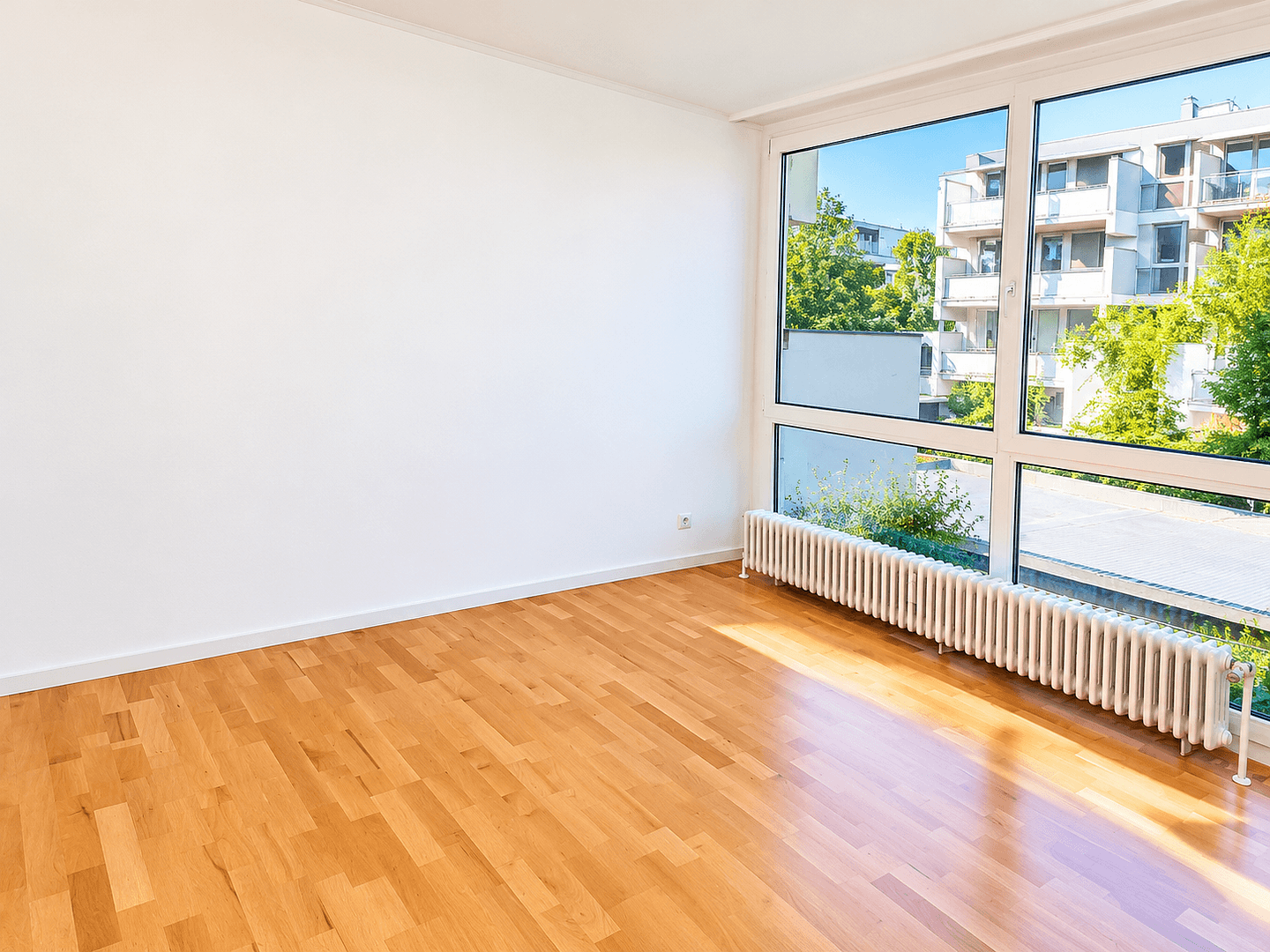 Pronájem bytu 2+1 56 m², Münchnerstr. 56, Unterhaching, Bavorsko Pronájem bytu 2+1 56 m², Münchnerstr. 56, Unterhaching, Bavorsko