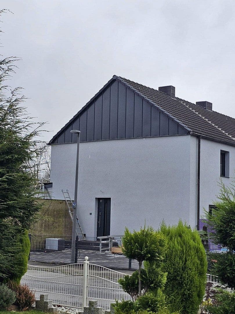 Prodej domu 78 m², pozemek 381 m², Wildroßstraße 87, Gelsenkirchen, Severní Porýní-Vestfálsko Prodej domu 78 m², pozemek 381 m², Wildroßstraße 87, Gelsenkirchen, Severní Porýní-Vestfálsko