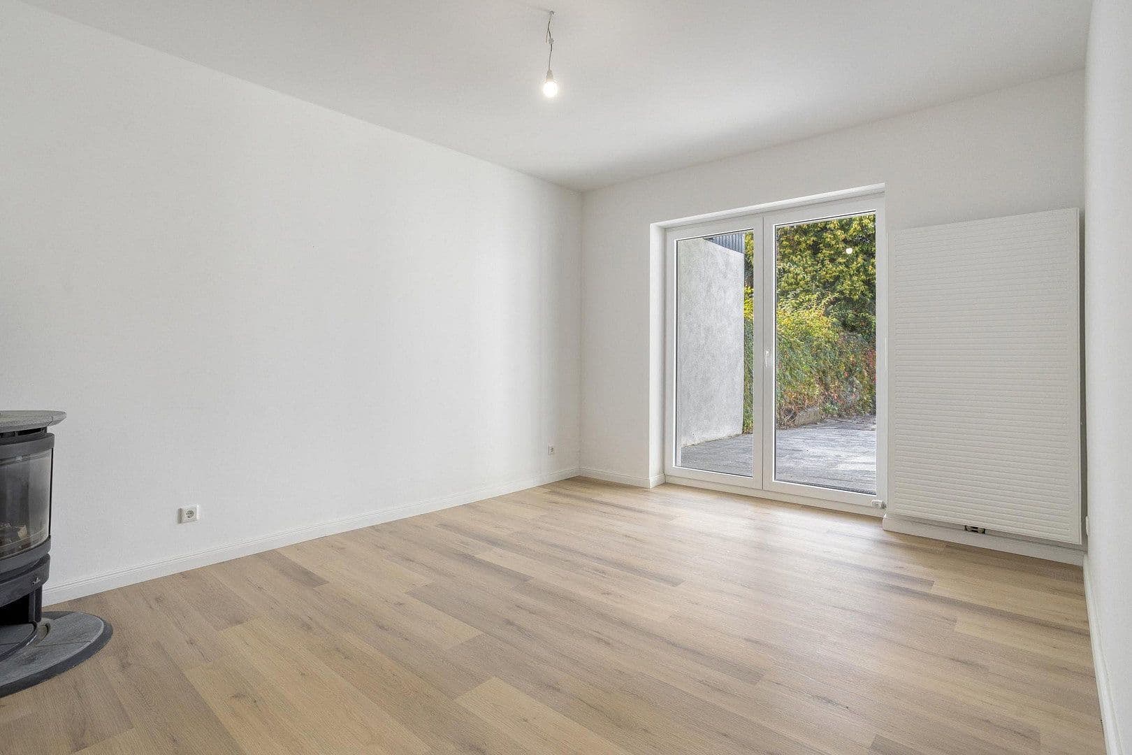 Prodej domu 230 m², pozemek 302 m², Nimweger Straße 45, Kleve, Severní Porýní-Vestfálsko Prodej domu 230 m², pozemek 302 m², Nimweger Straße 45, Kleve, Severní Porýní-Vestfálsko