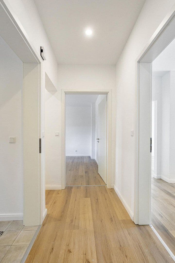 Prodej domu 230 m², pozemek 302 m², Nimweger Straße 45, Kleve, Severní Porýní-Vestfálsko Prodej domu 230 m², pozemek 302 m², Nimweger Straße 45, Kleve, Severní Porýní-Vestfálsko