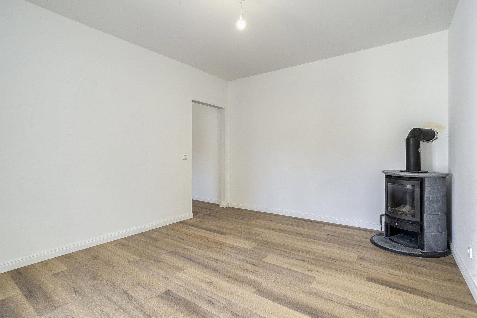 Prodej domu 230 m², pozemek 302 m², Nimweger Straße 45, Kleve, Severní Porýní-Vestfálsko Prodej domu 230 m², pozemek 302 m², Nimweger Straße 45, Kleve, Severní Porýní-Vestfálsko