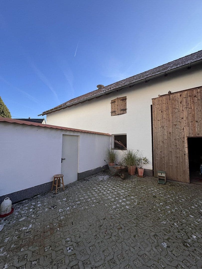 Prodej domu 139 m², pozemek 916 m², Wappeltshofen 4, Altdorf bei Nürnberg, Bavorsko Prodej domu 139 m², pozemek 916 m², Wappeltshofen 4, Altdorf bei Nürnberg, Bavorsko