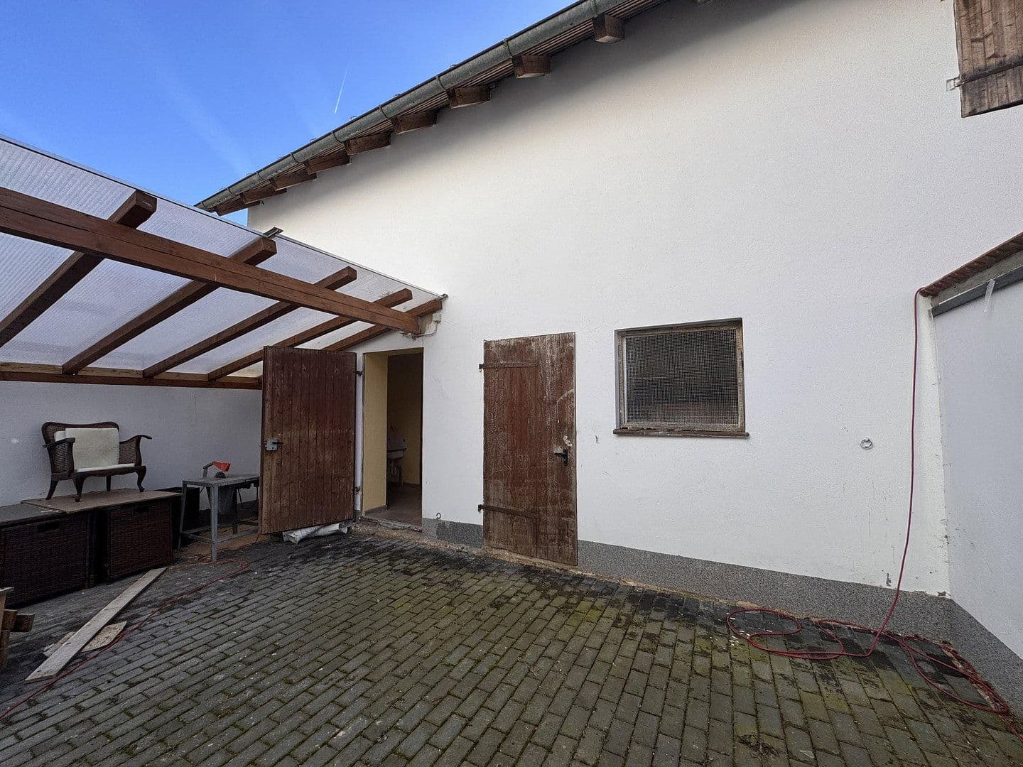Prodej domu 139 m², pozemek 916 m², Wappeltshofen 4, Altdorf bei Nürnberg, Bavorsko Prodej domu 139 m², pozemek 916 m², Wappeltshofen 4, Altdorf bei Nürnberg, Bavorsko