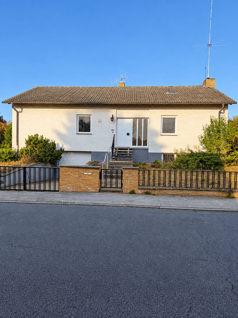 Prodej domu 107 m², pozemek 670 m², Fußgönheimerstraße 35, Lambsheim, Porýní-Falc Prodej domu 107 m², pozemek 670 m², Fußgönheimerstraße 35, Lambsheim, Porýní-Falc