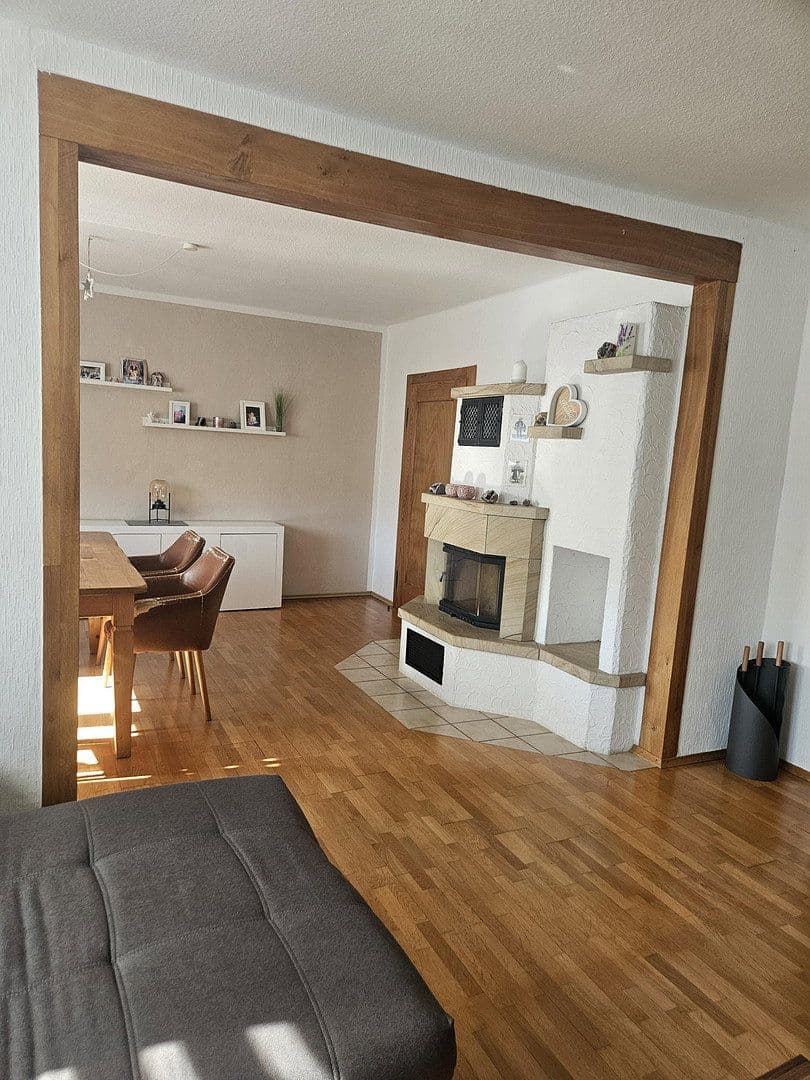 Prodej domu 171 m², pozemek 820 m², Annweiler am Trifels, Porýní-Falc Prodej domu 171 m², pozemek 820 m², Annweiler am Trifels, Porýní-Falc