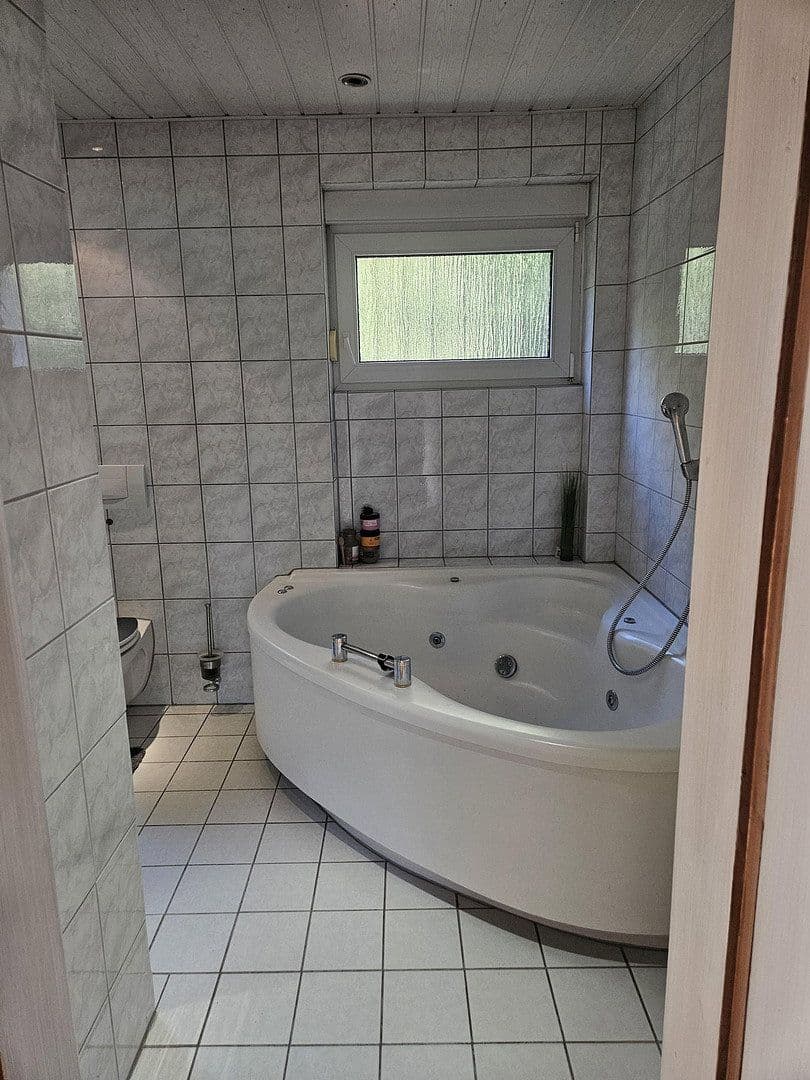 Prodej domu 171 m², pozemek 820 m², Annweiler am Trifels, Porýní-Falc Prodej domu 171 m², pozemek 820 m², Annweiler am Trifels, Porýní-Falc