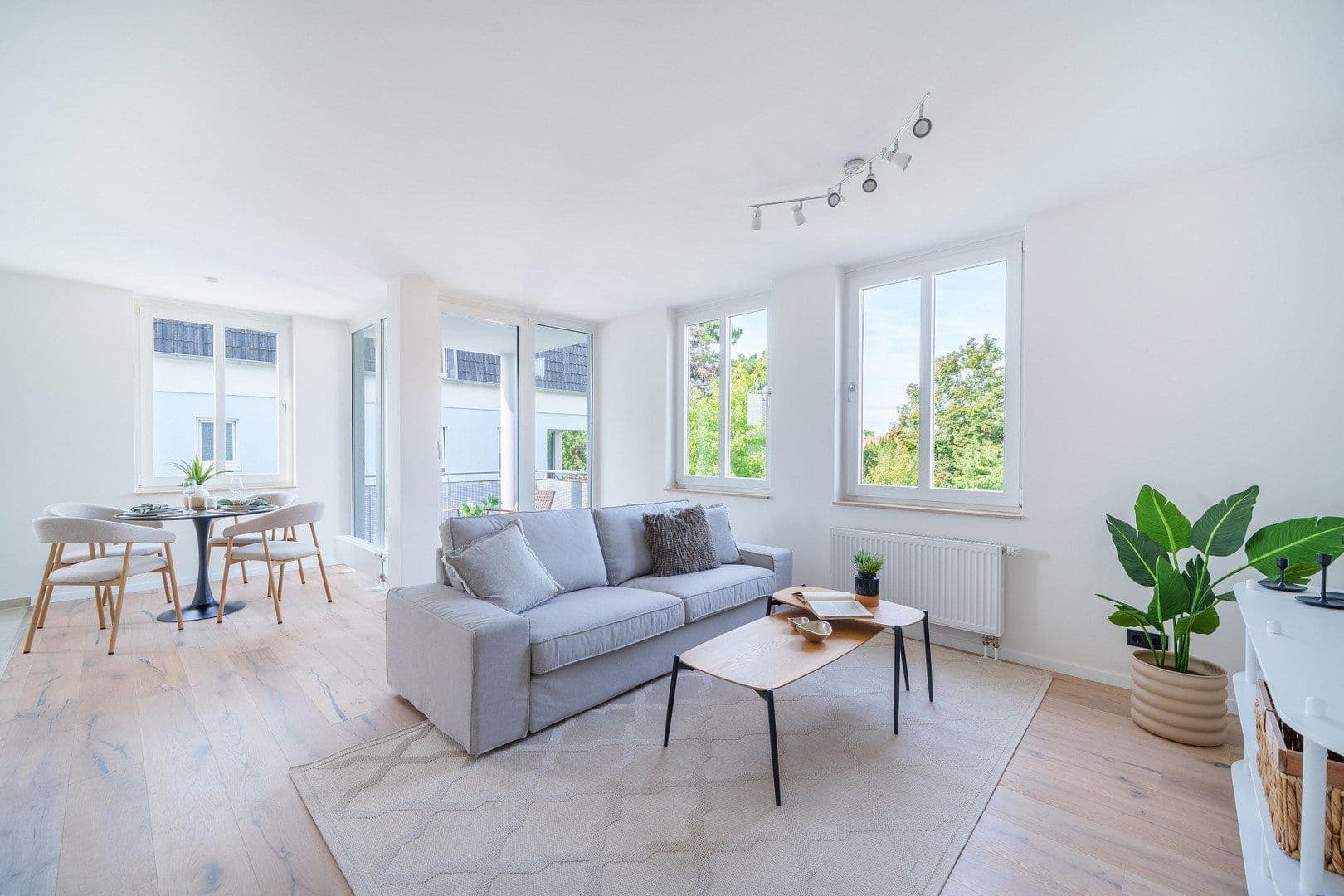 Prodej bytu 3+kk 85 m², Dr.-Külz-Straße 15, Radebeul, Sasko Prodej bytu 3+kk 85 m², Dr.-Külz-Straße 15, Radebeul, Sasko