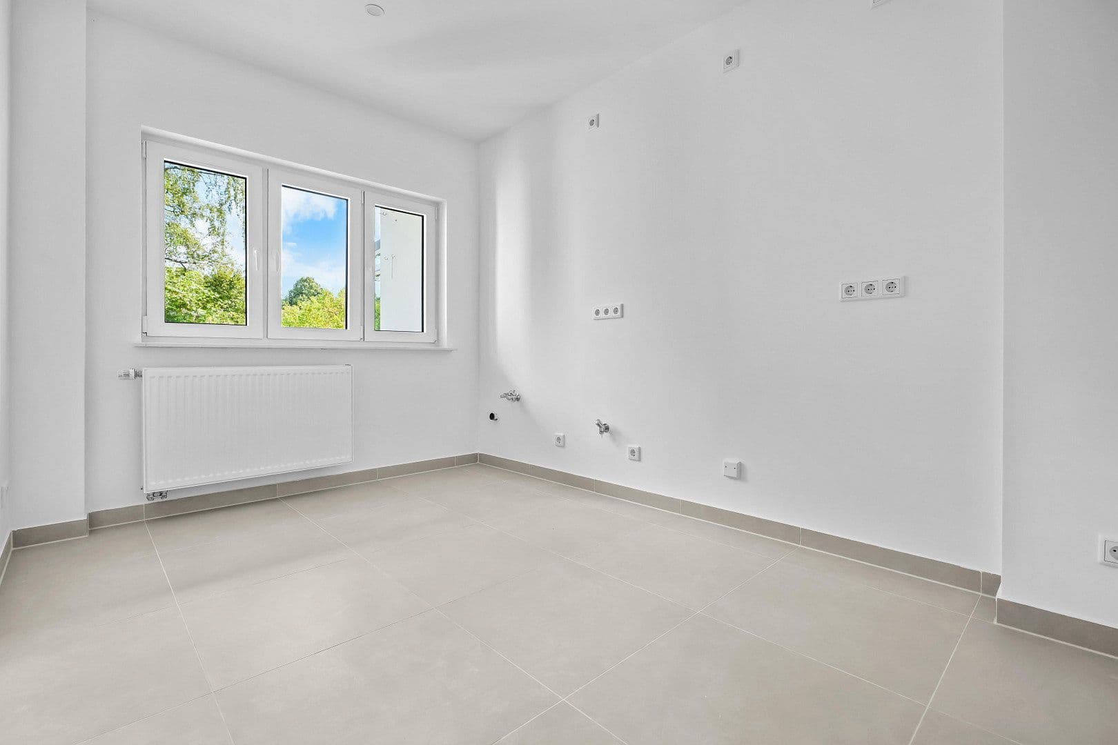 Prodej bytu 4+1 79 m², Bremen, Bremen Prodej bytu 4+1 79 m², Bremen, Bremen