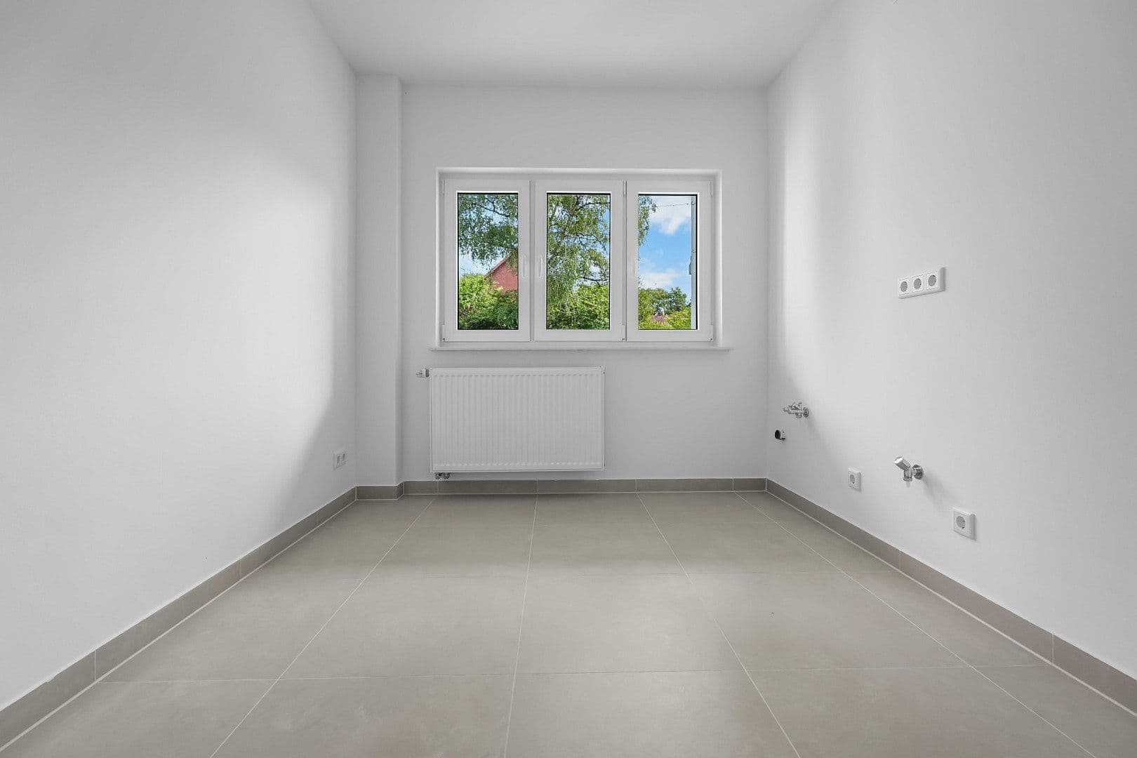 Prodej bytu 4+1 79 m², Bremen, Bremen Prodej bytu 4+1 79 m², Bremen, Bremen
