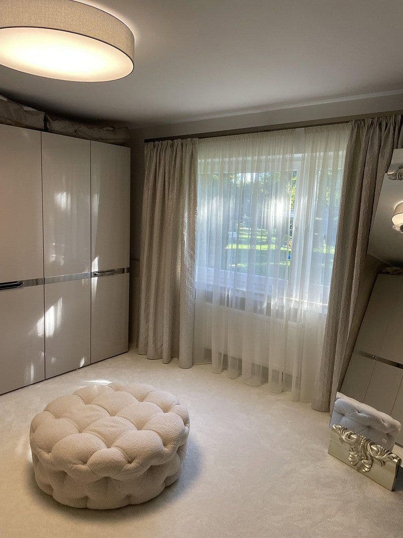 Prodej domu 260 m², pozemek 2.200 m², Bergisch Gladbach, Severní Porýní-Vestfálsko Prodej domu 260 m², pozemek 2.200 m², Bergisch Gladbach, Severní Porýní-Vestfálsko