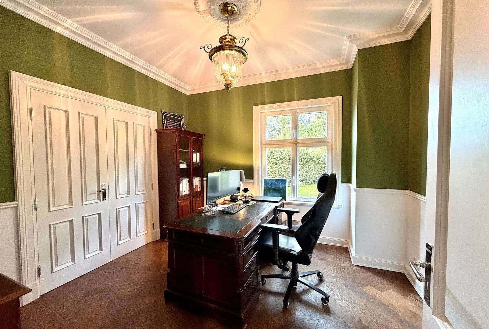 Prodej domu 380 m², pozemek 711 m², Hamburg-Nienstedten, Hamburg Prodej domu 380 m², pozemek 711 m², Hamburg-Nienstedten, Hamburg