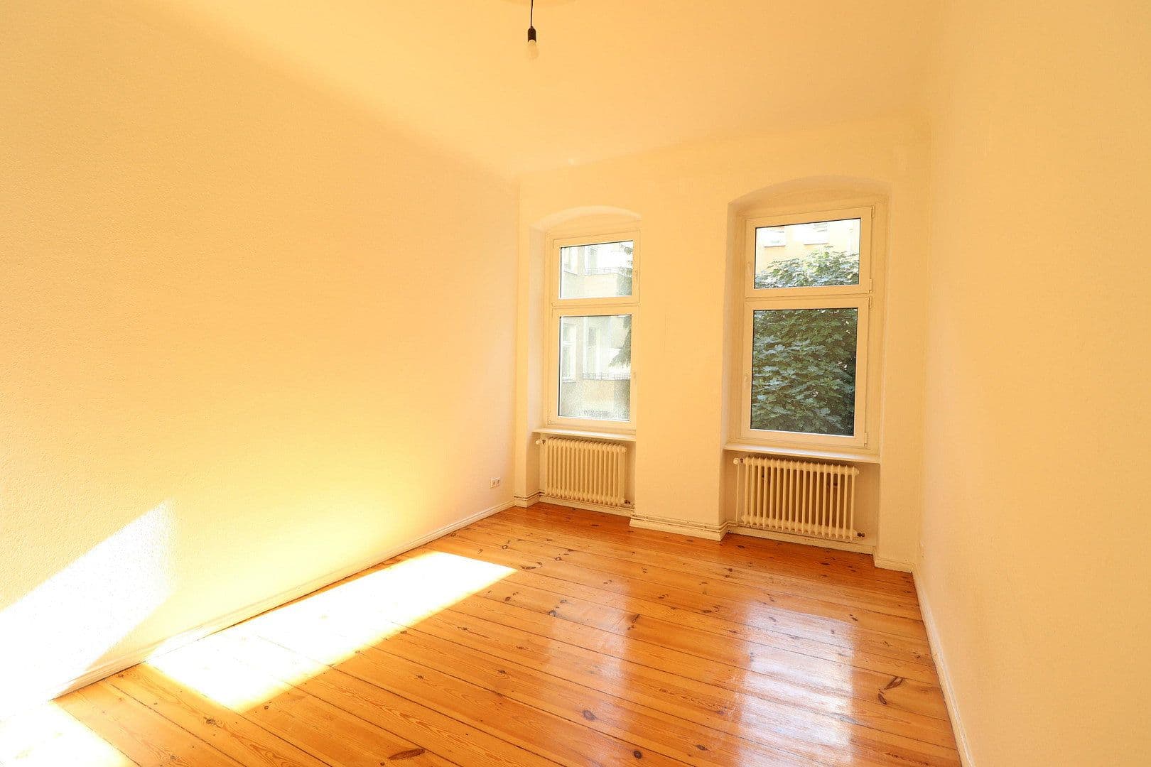 Pronájem bytu 2+1 74 m², Antwerpener Str. 00, Berlin, Berlín Pronájem bytu 2+1 74 m², Antwerpener Str. 00, Berlin, Berlín