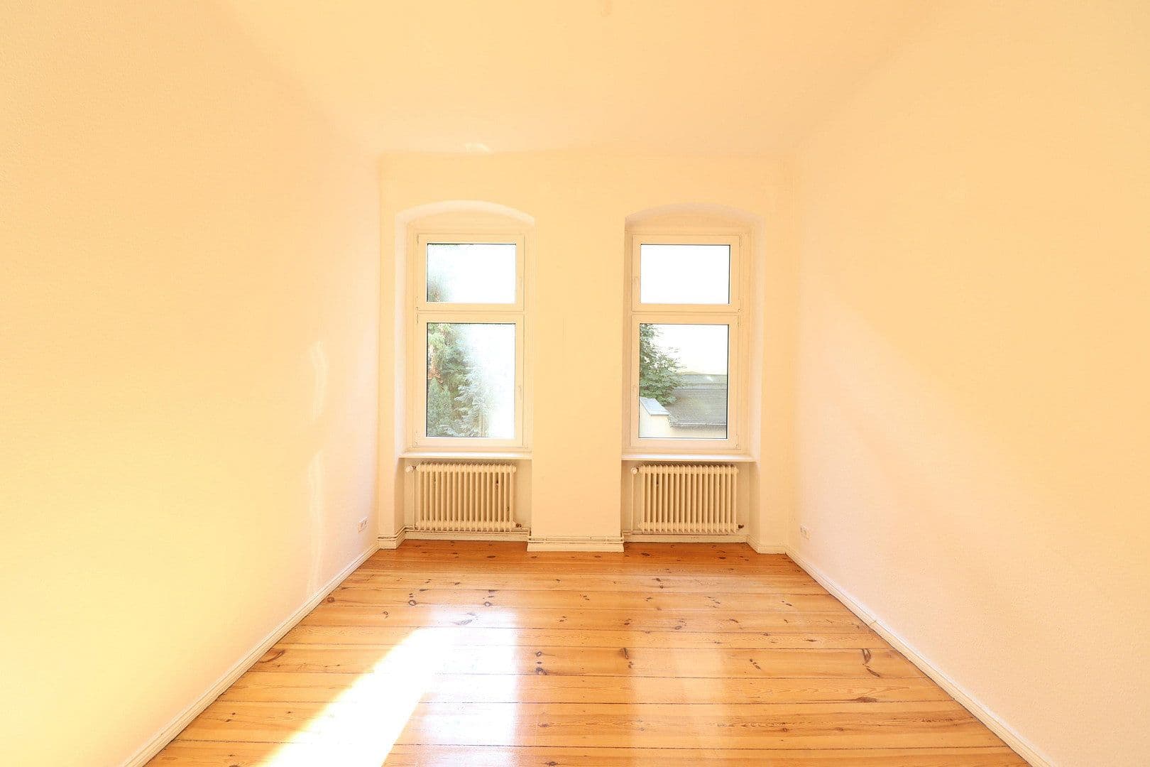 Pronájem bytu 2+1 74 m², Antwerpener Str. 00, Berlin, Berlín Pronájem bytu 2+1 74 m², Antwerpener Str. 00, Berlin, Berlín