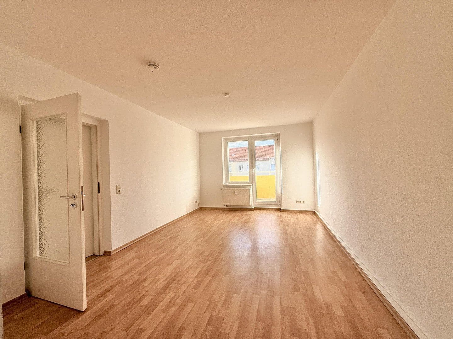 Pronájem bytu 2+1 55 m², Franz-Mehring-Str. 65, Dresden, Sasko Pronájem bytu 2+1 55 m², Franz-Mehring-Str. 65, Dresden, Sasko