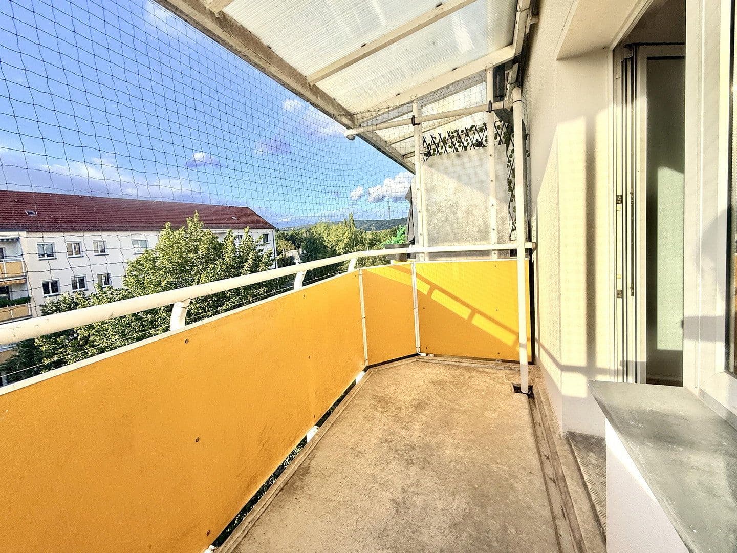 Pronájem bytu 2+1 55 m², Franz-Mehring-Str. 65, Dresden, Sasko Pronájem bytu 2+1 55 m², Franz-Mehring-Str. 65, Dresden, Sasko